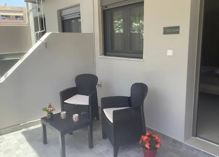 Nafsika Apt., Next To The Beach! *