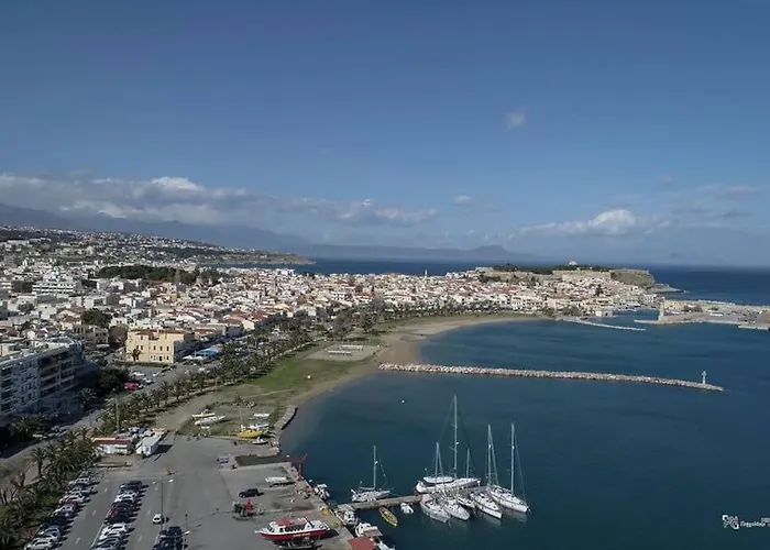 Nafsika Apt., Next To The Beach!