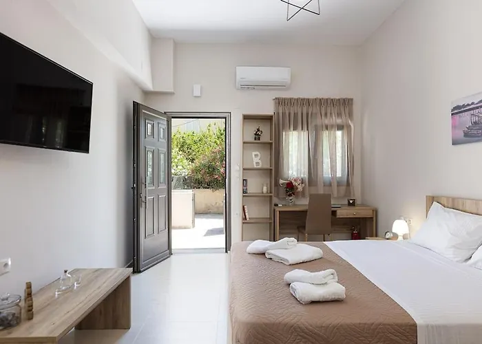 Nafsika Apt., Next To The Beach! Rethymno