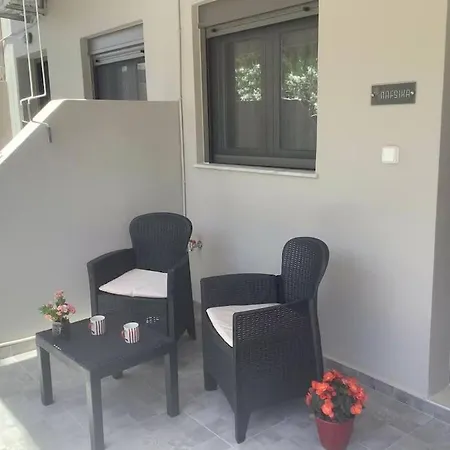 Nafsika Apt., Next To The Beach! *