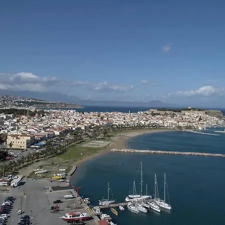 Nafsika Apt., Next To The Beach!