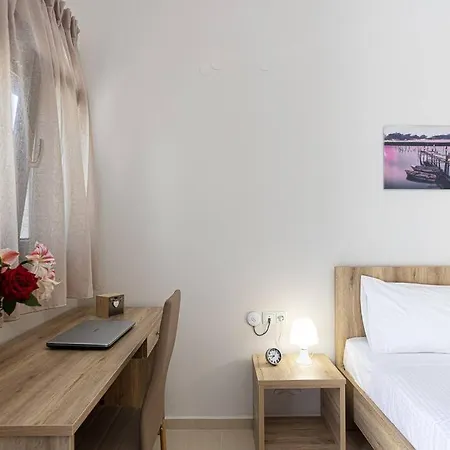 Apartament Nafsika Apt., Next To The Beach!